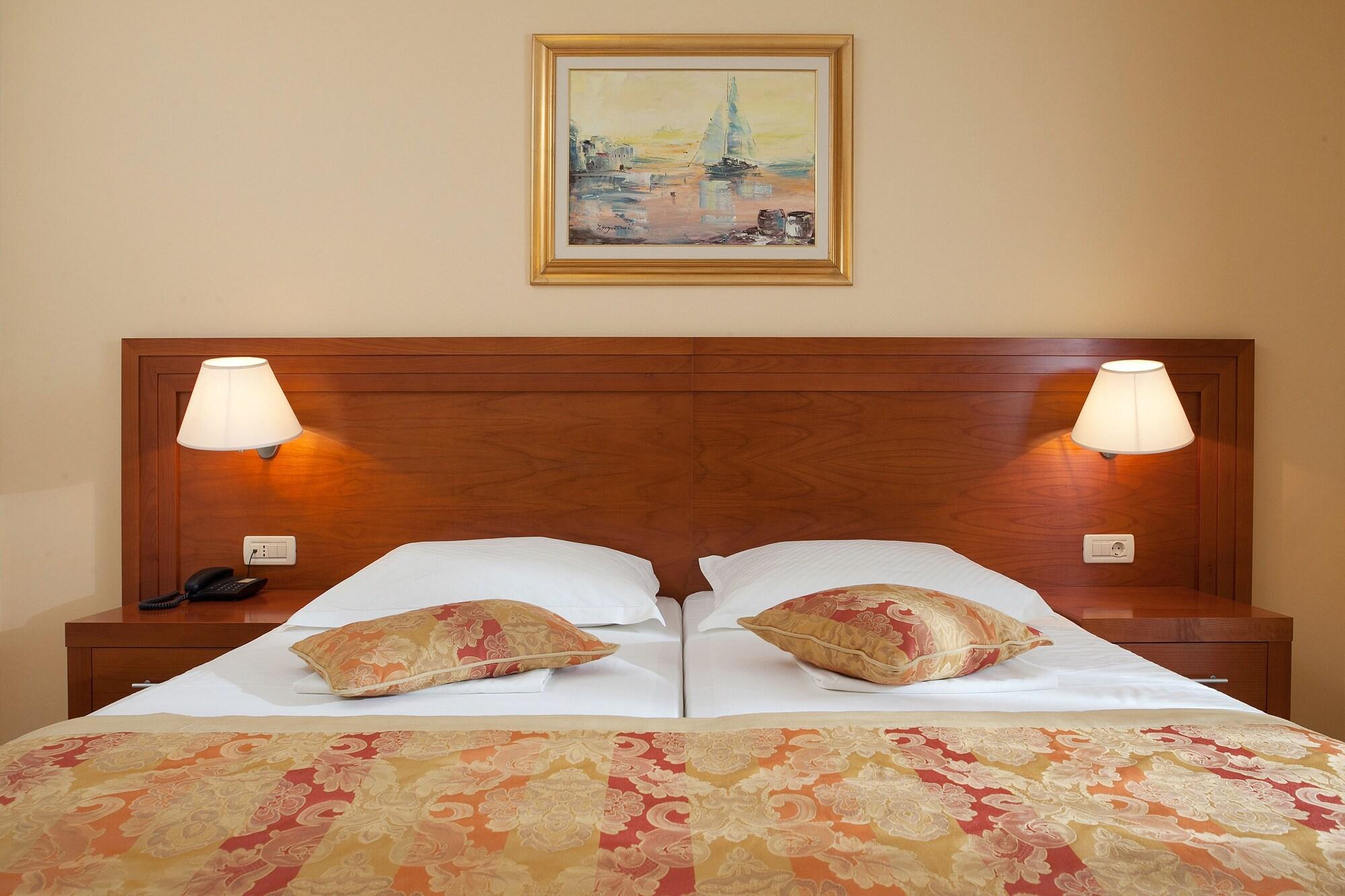 Hotel Bella Vista Drvenik  Luaran gambar