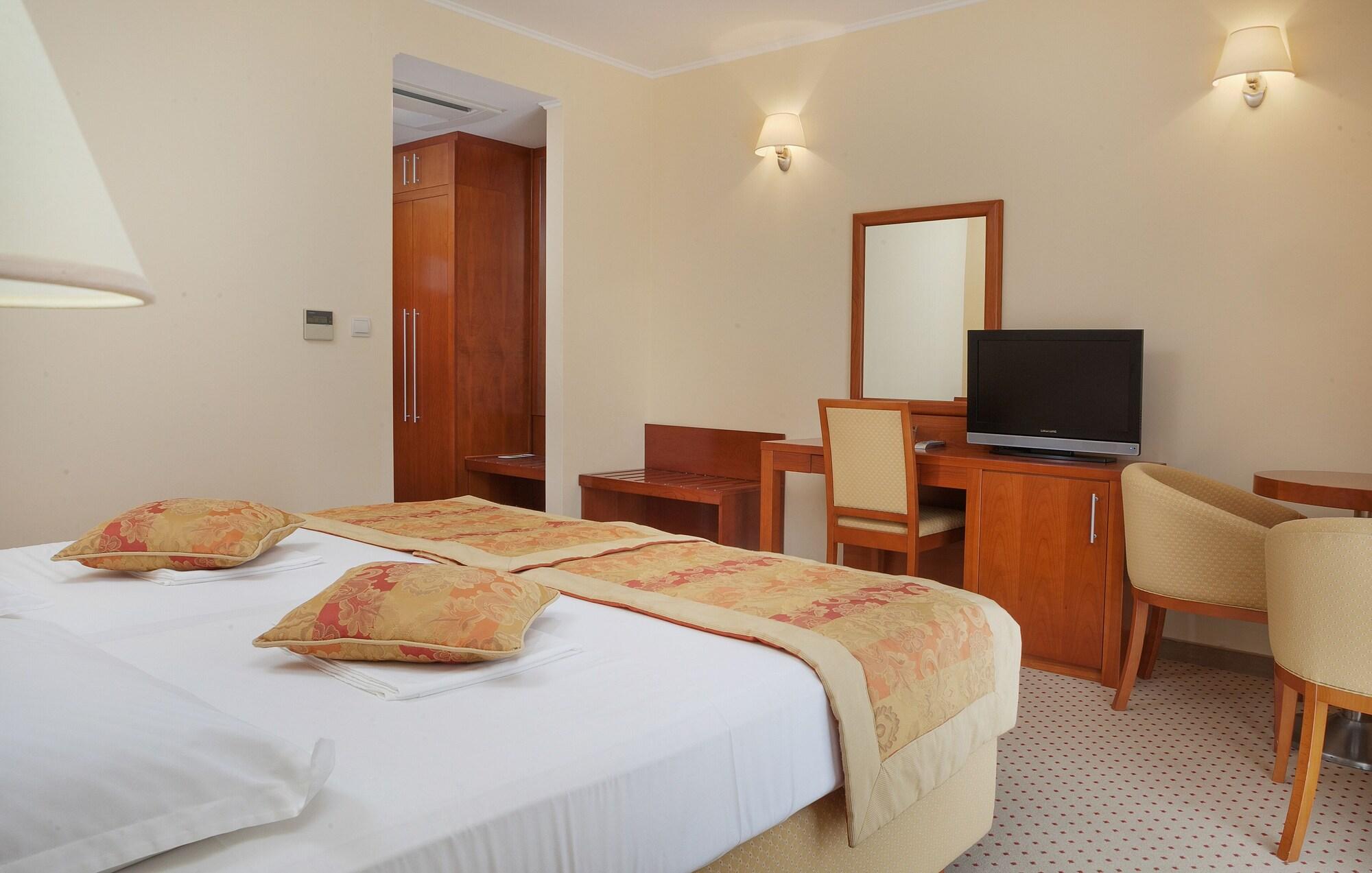 Hotel Bella Vista Drvenik  Luaran gambar