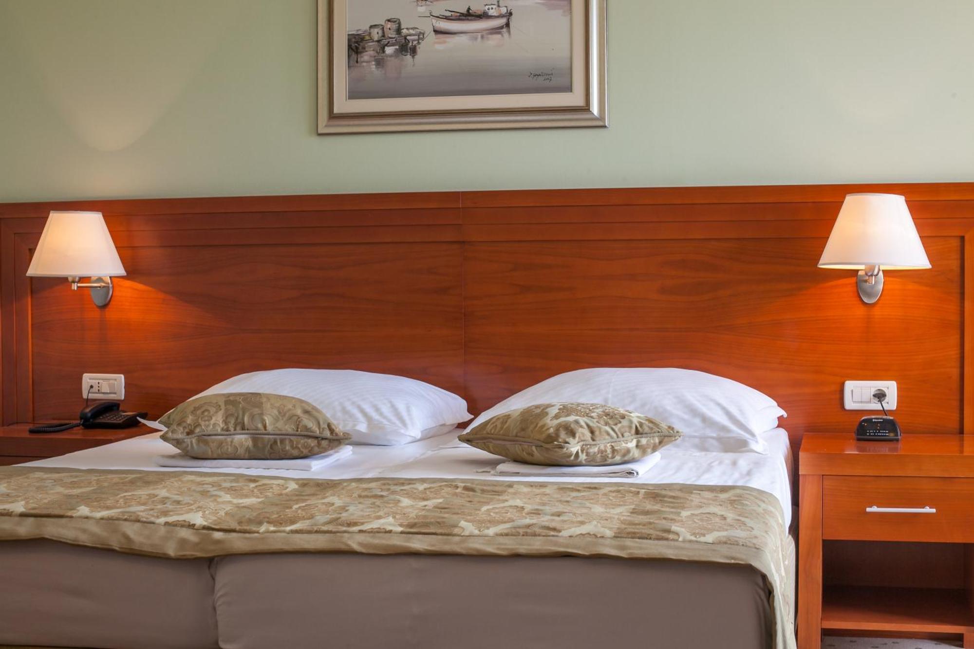 Hotel Bella Vista Drvenik  Luaran gambar