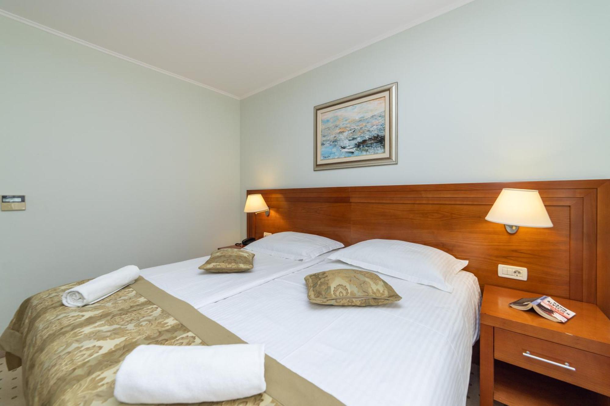 Hotel Bella Vista Drvenik  Luaran gambar